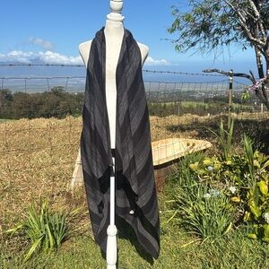 Poetry black gray long Laganlook Sleeveless duster Small